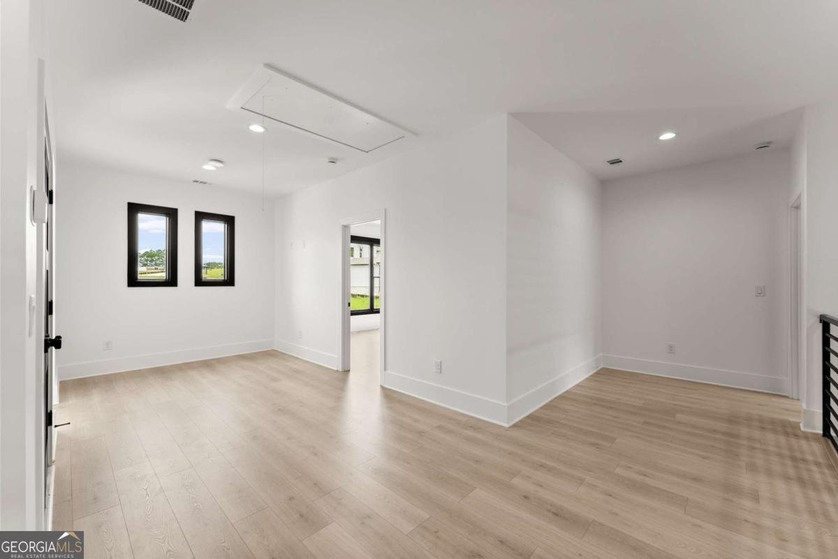 151 South Pointe Drive Hartwell - 53