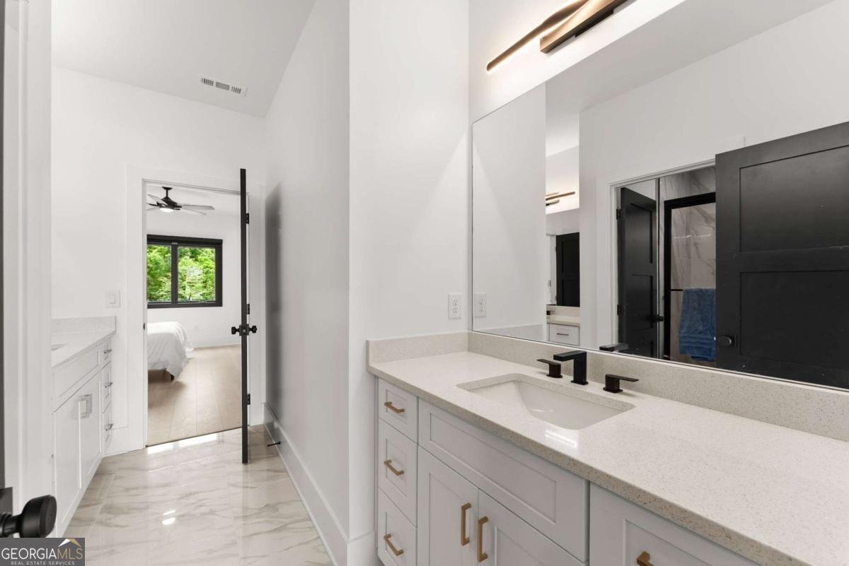 151 South Pointe Drive Hartwell - 56