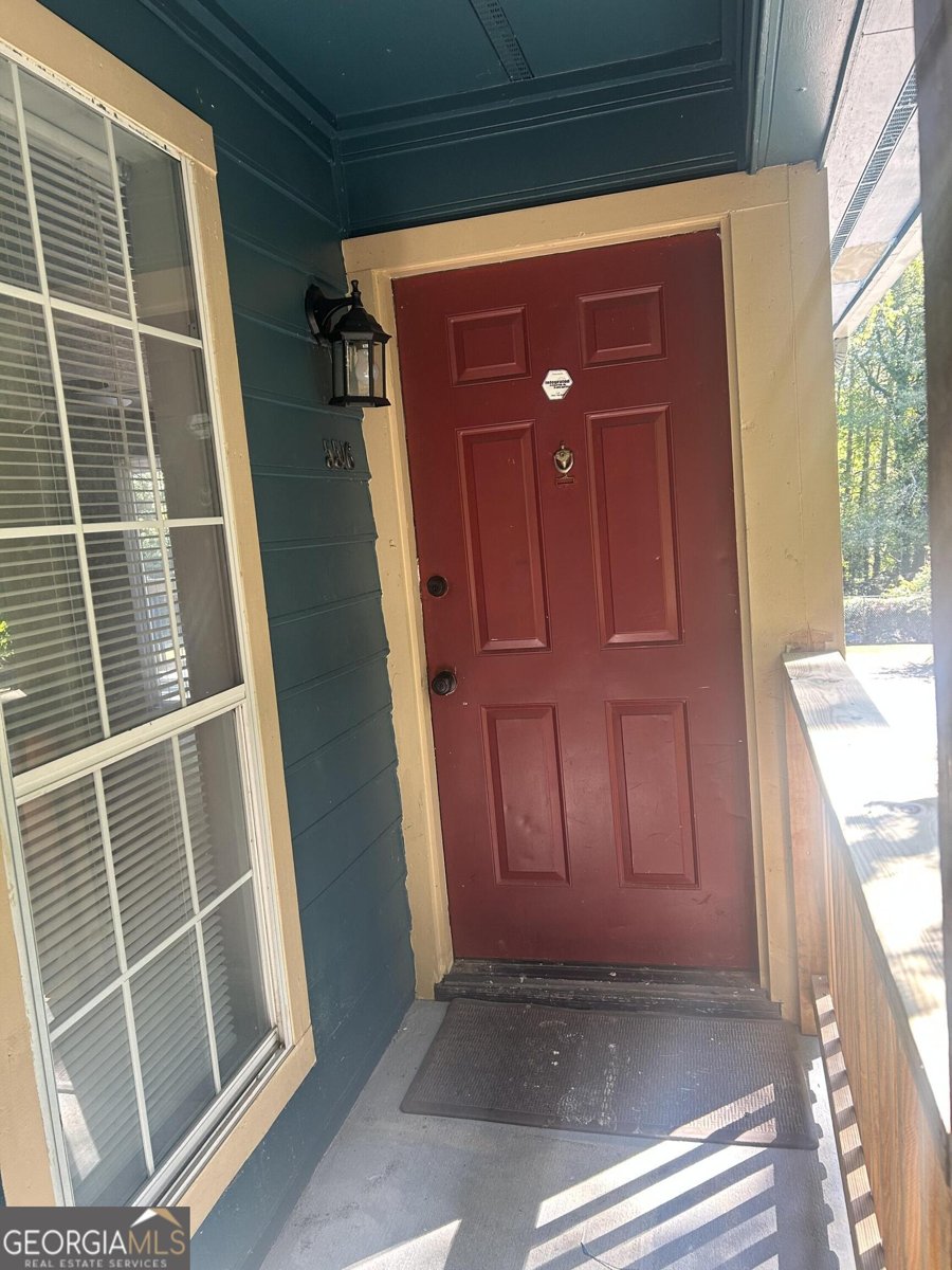 5516 Mountain Springs Circle Stone Mountain - 3