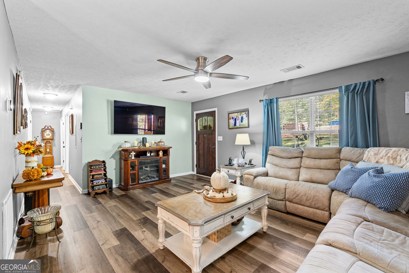 249 Reed Road West Point - 10