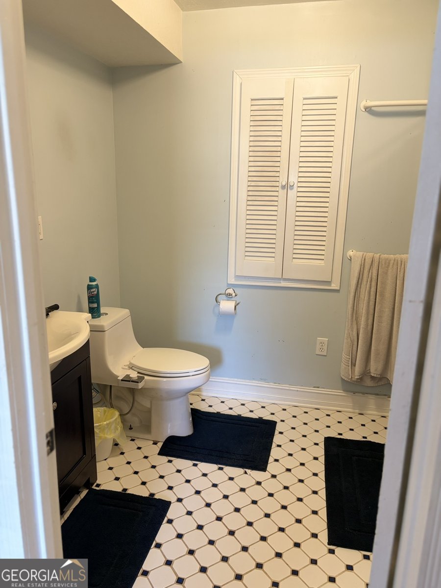 80 Baugh Street Commerce - 13