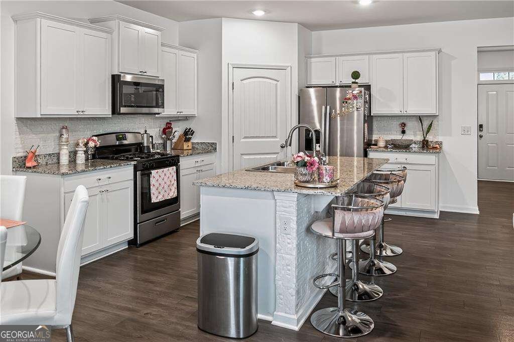 5457 Barberry Avenue Oakwood - 9