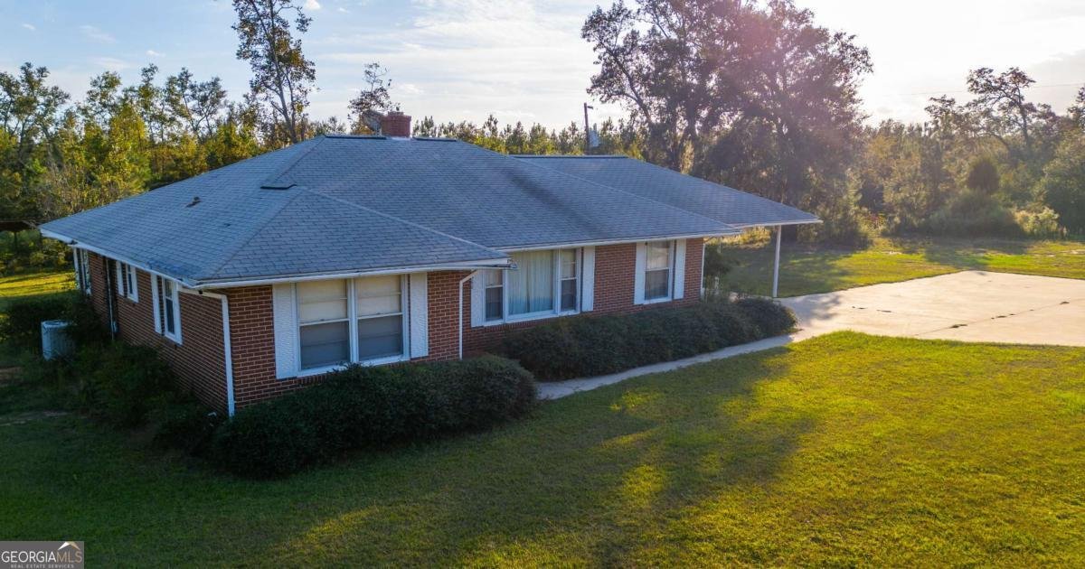 4360 River Road Baxley - 2