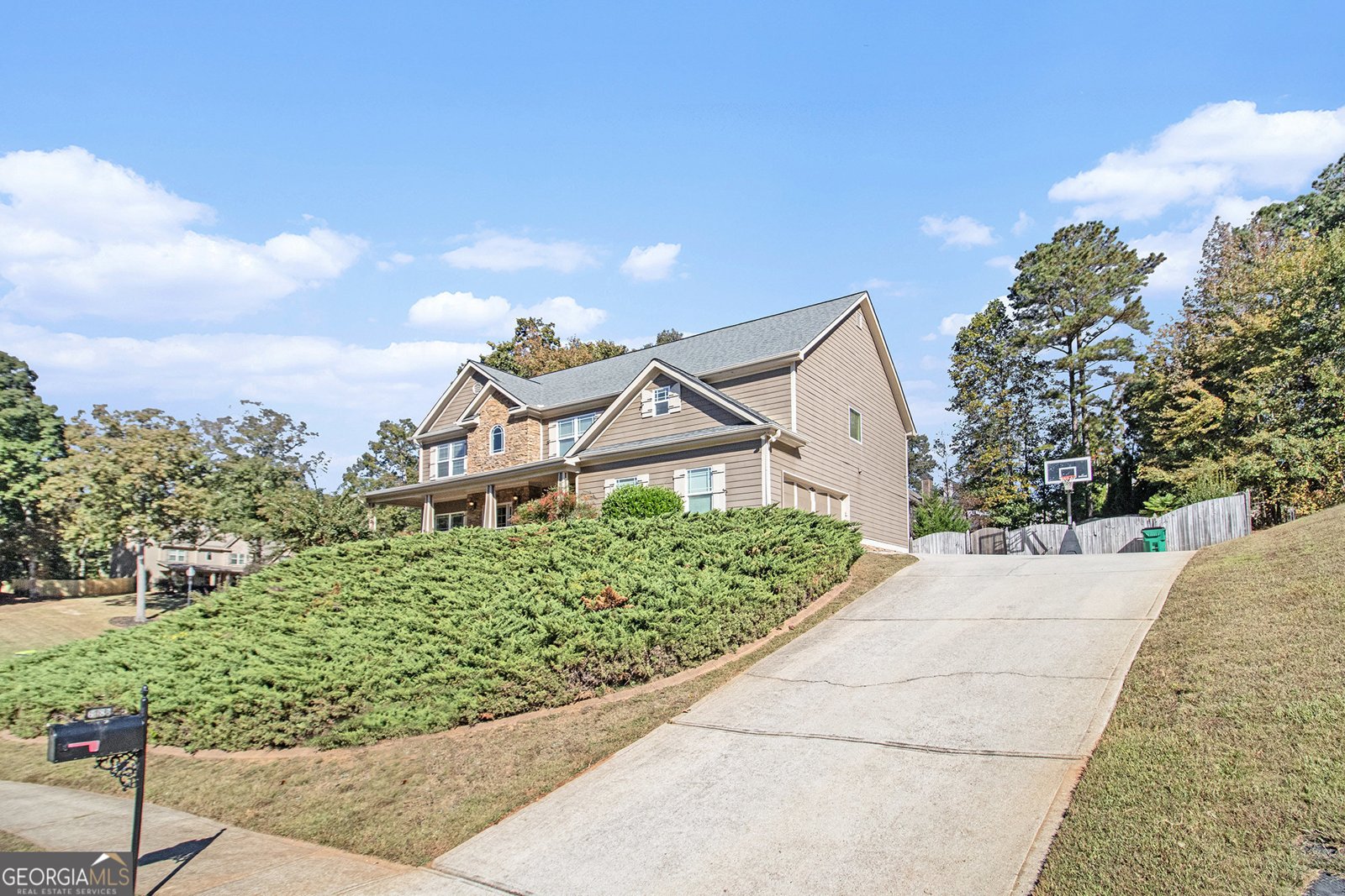 6086 Willowpond Court Douglasville - 2
