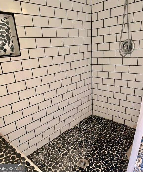 170 Circle Road Midway - 4