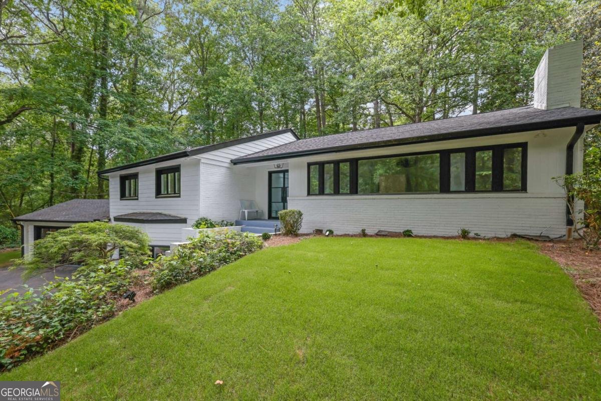 2858 Mornington Drive Atlanta - 1