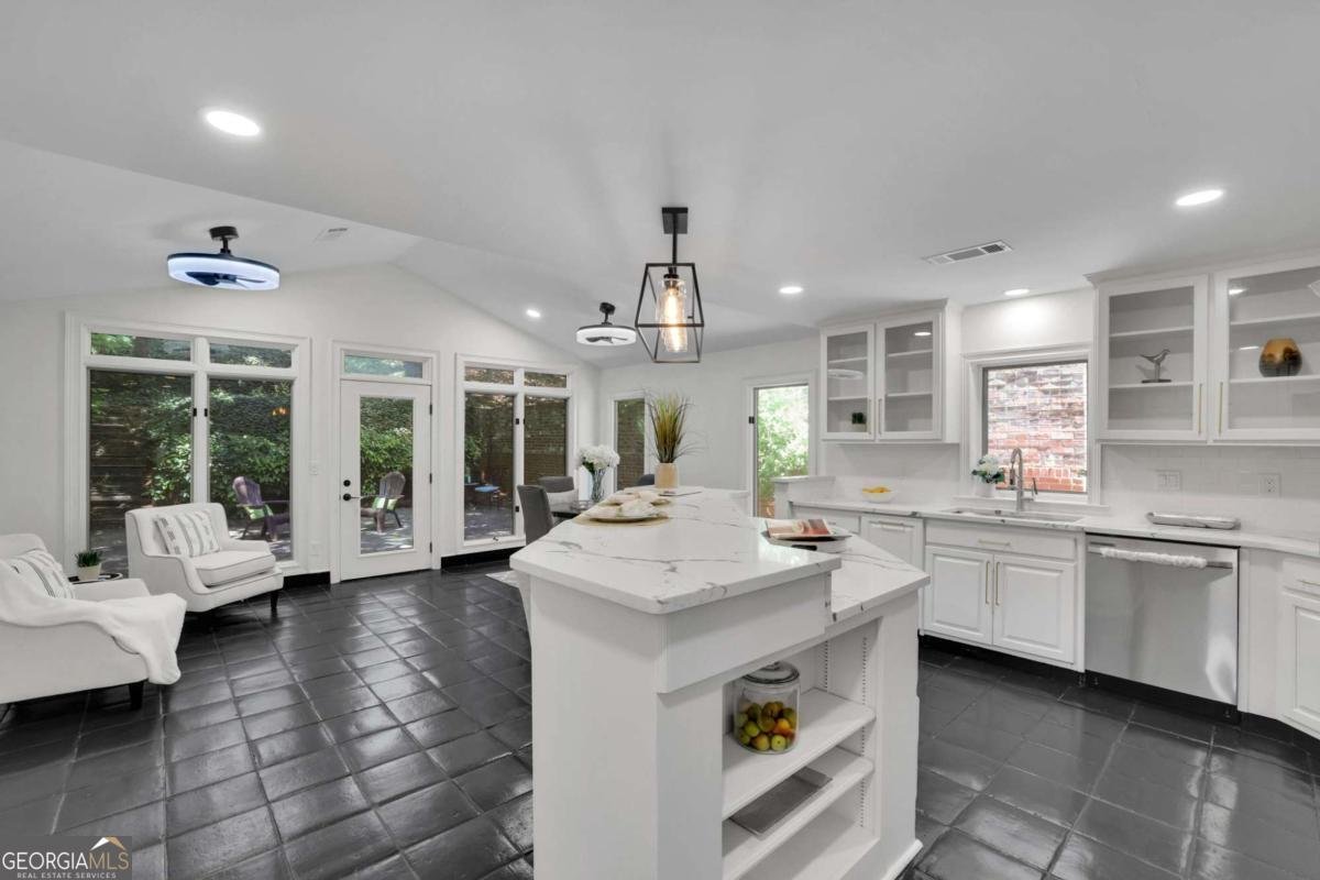 2858 Mornington Drive Atlanta - 20