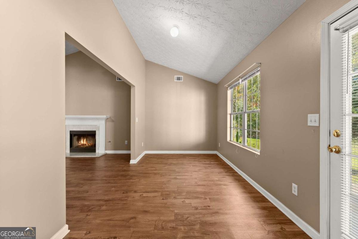 1032 Harbins Pass Drive Dacula - 19