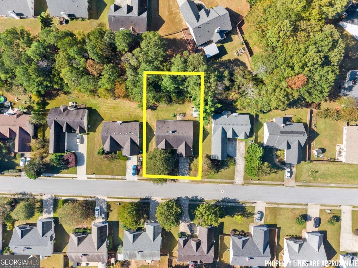 1032 Harbins Pass Drive Dacula - 40