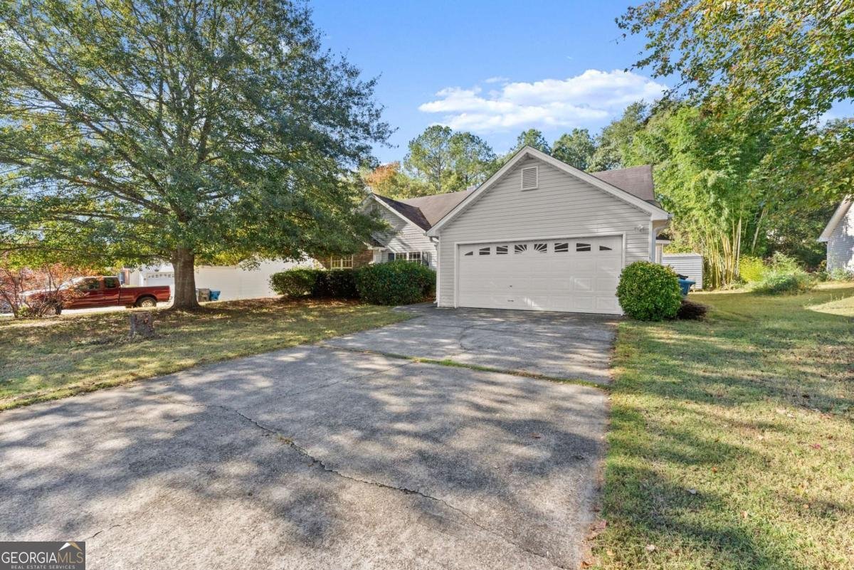 1032 Harbins Pass Drive Dacula - 46