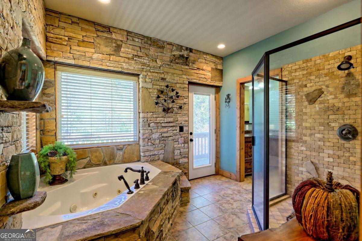 271 Burnt Ridge Road Blairsville - 33