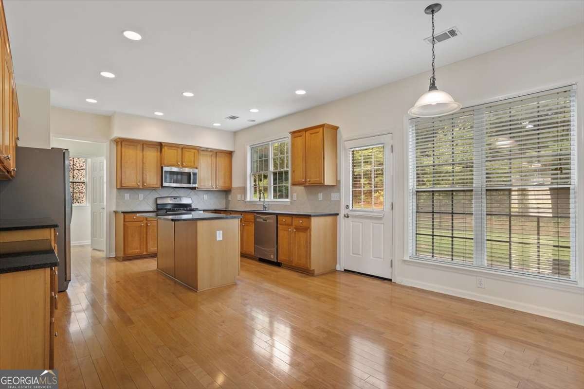 645 Earlham Drive Suwanee - 15