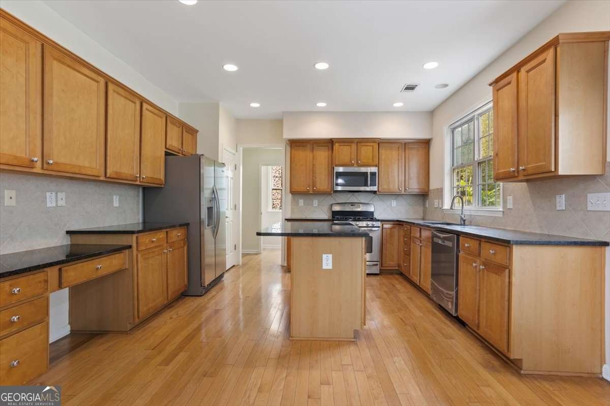 645 Earlham Drive Suwanee - 16