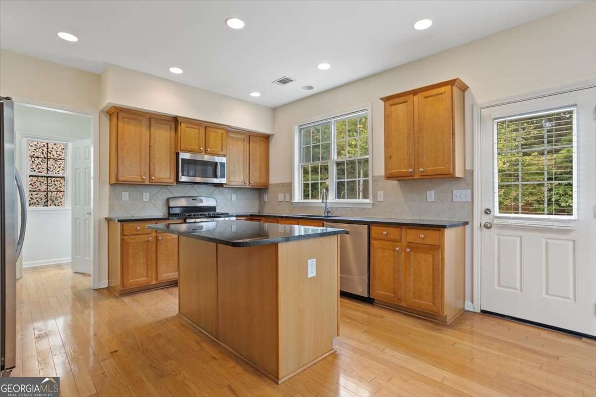 645 Earlham Drive Suwanee - 17