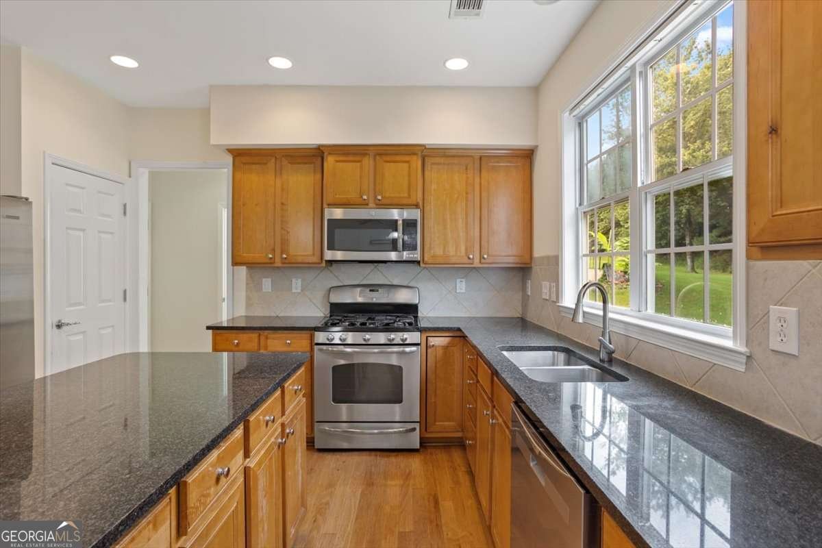 645 Earlham Drive Suwanee - 19