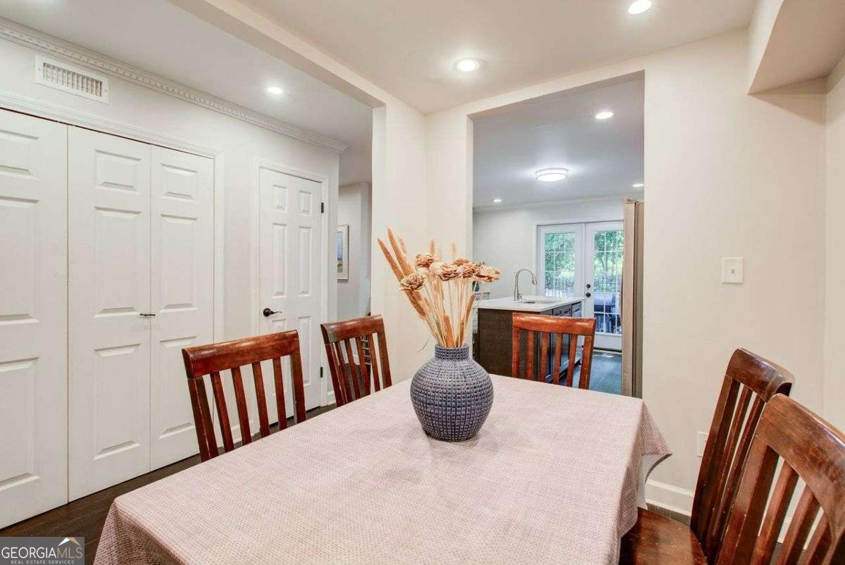 1105 CLAIREMONT Avenue Decatur - 4