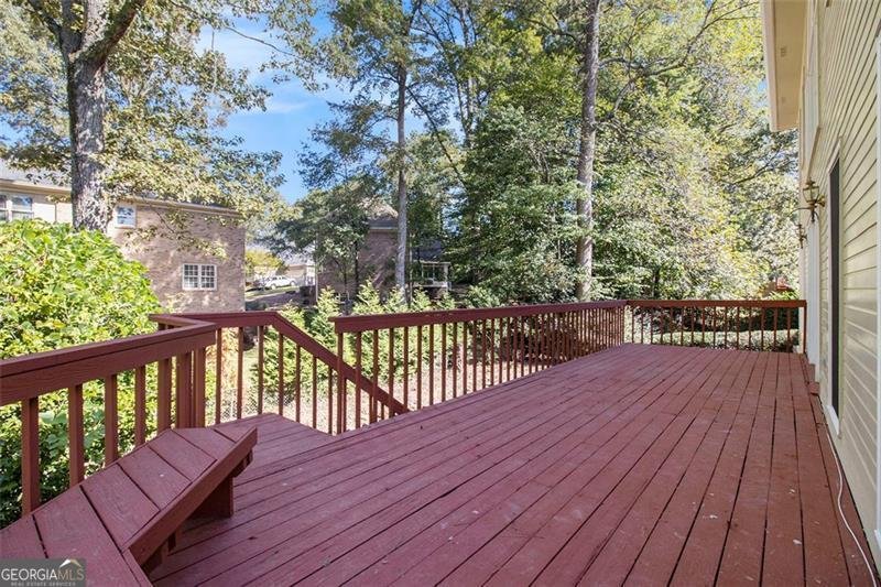 2520 SUMMEROAK Drive Tucker - 35