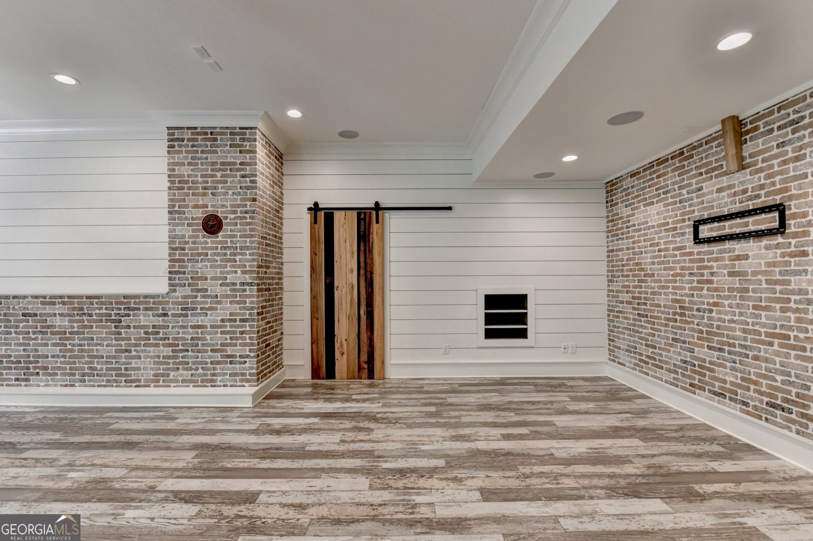 3625 Woodbury Creek Drive Cumming - 98