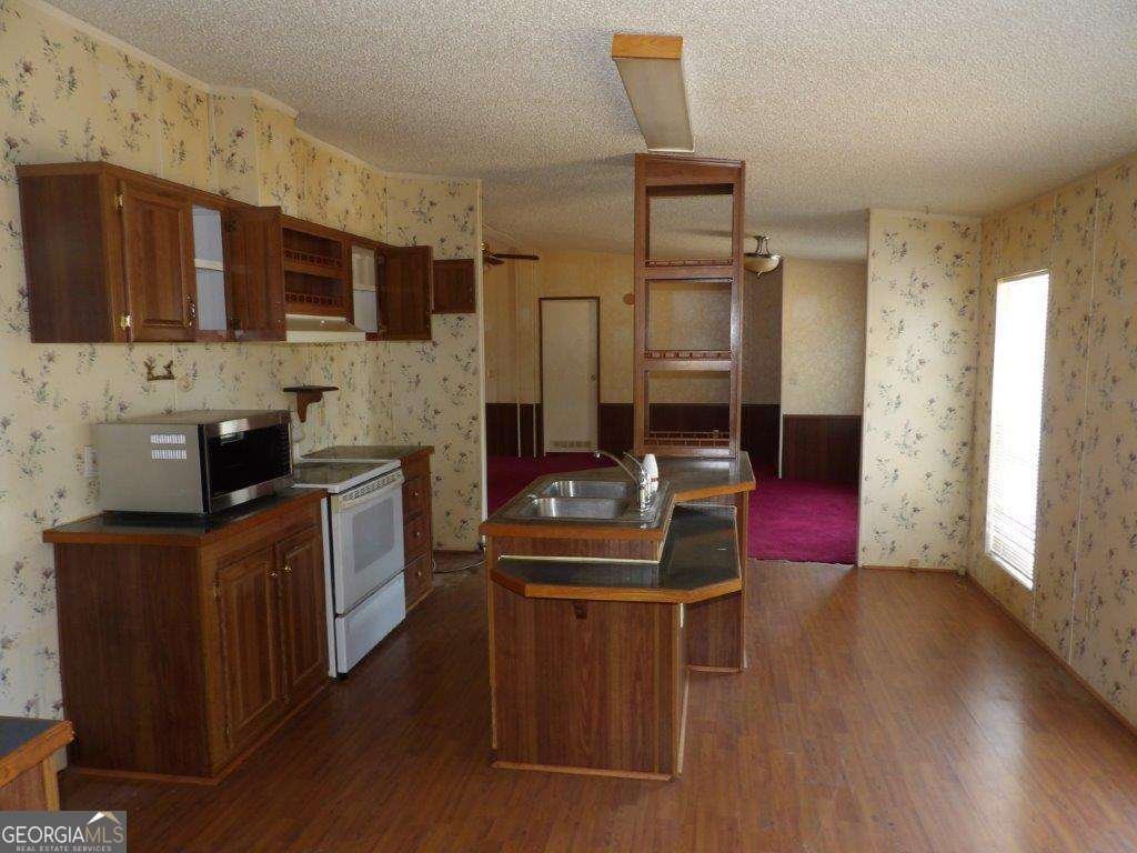 111 Sunnyside Drive Box Springs - 11