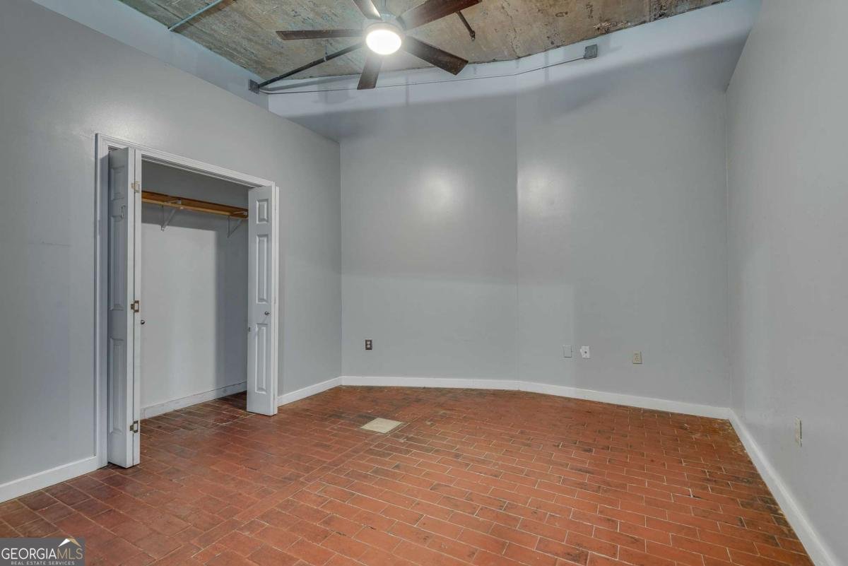 881 Memorial Drive Atlanta - 10