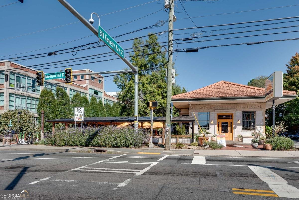 881 Memorial Drive Atlanta - 21