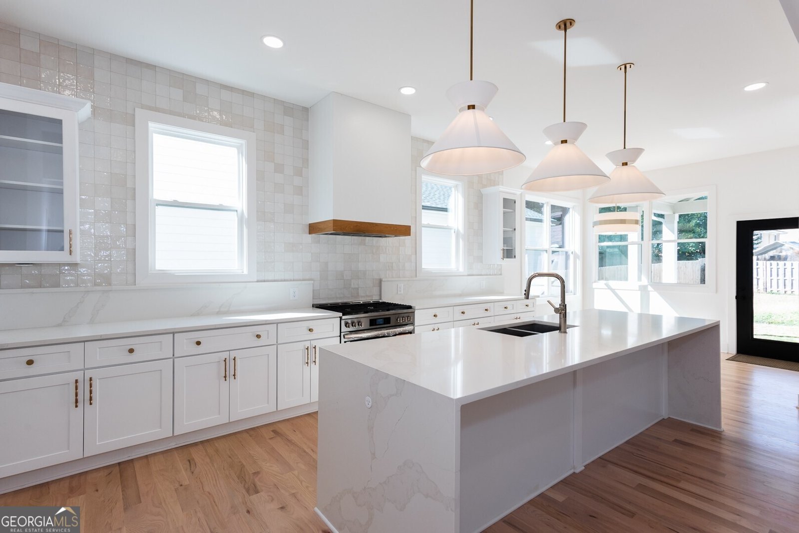 3395 Lee Street East Point - 17