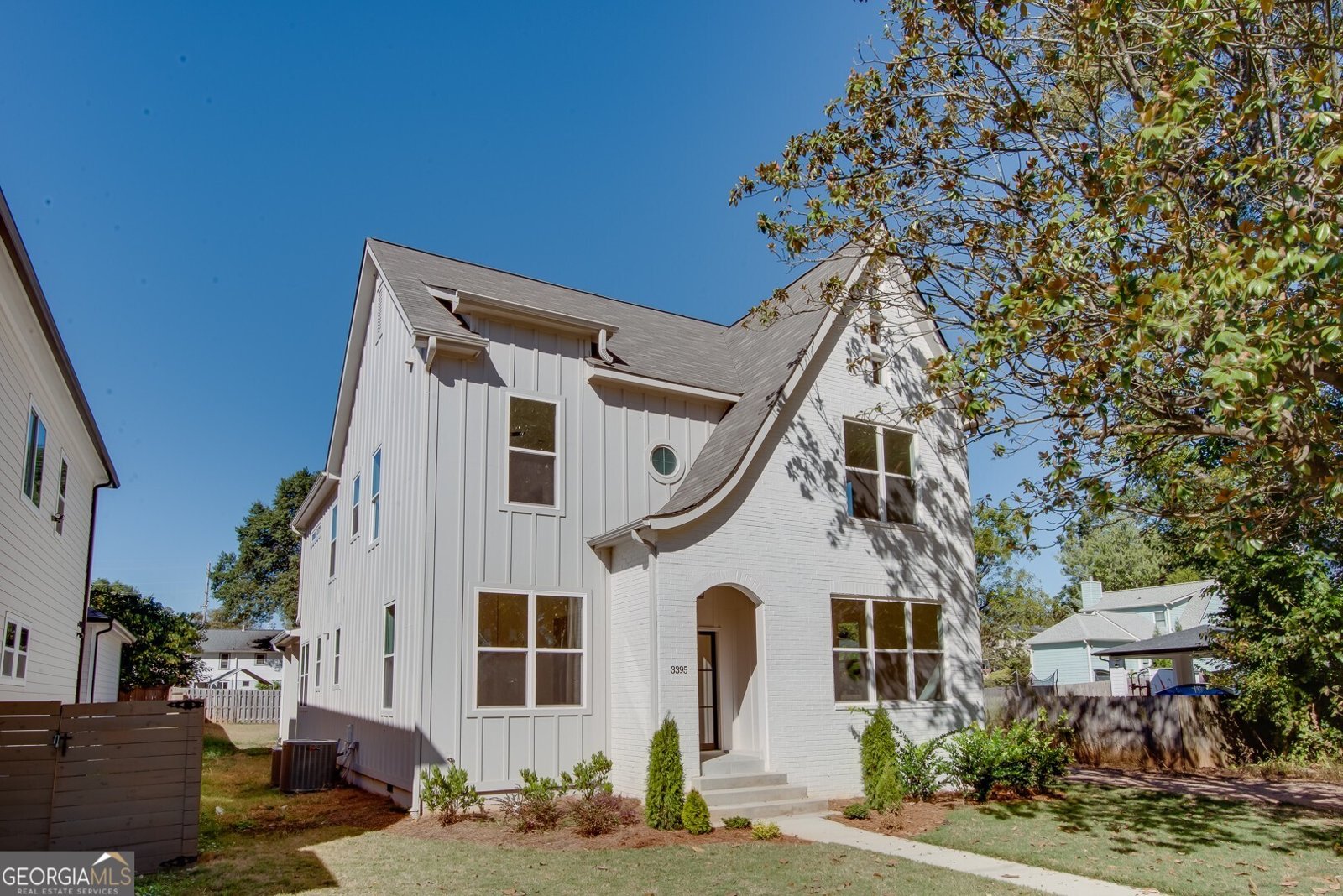 3395 Lee Street East Point - 2
