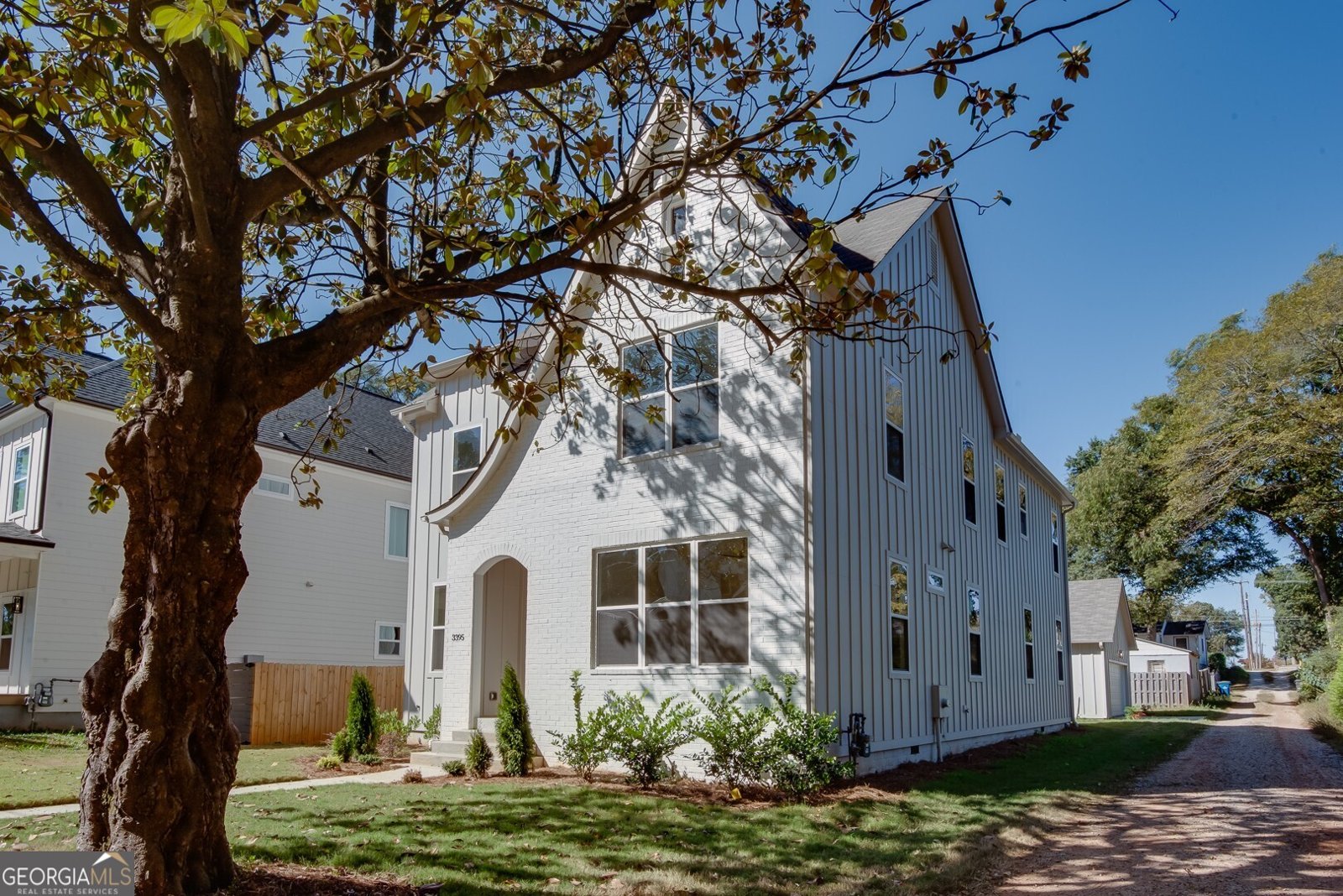 3395 Lee Street East Point - 3