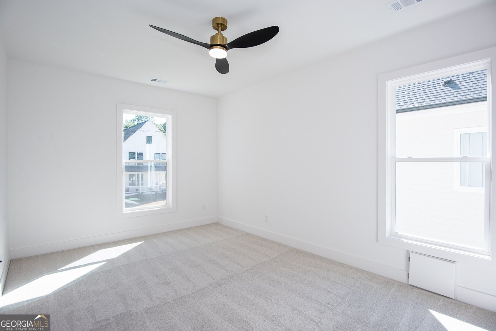 3395 Lee Street East Point - 48