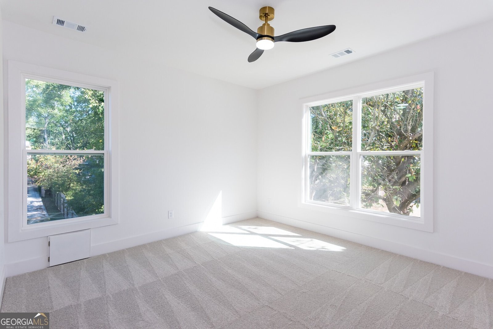 3395 Lee Street East Point - 53