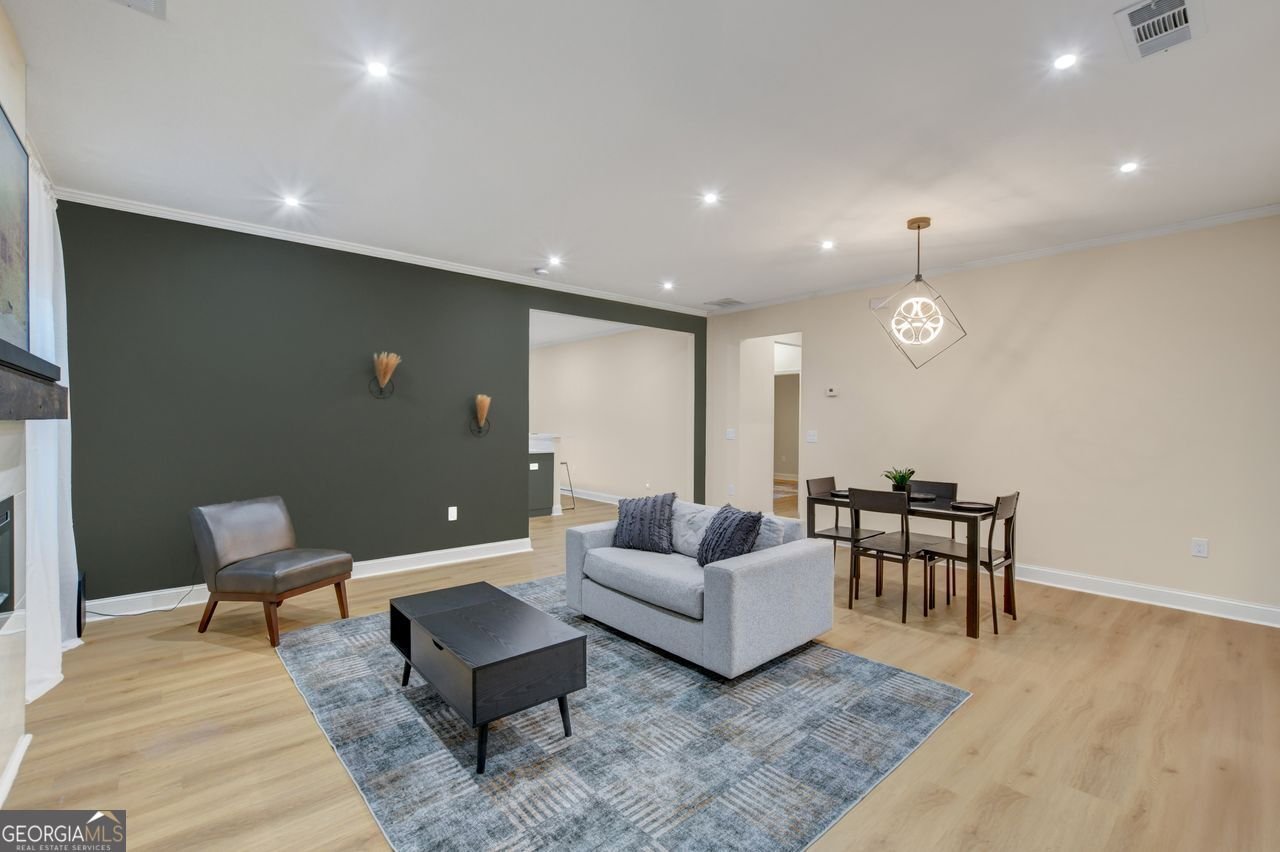 926 Avebury Drive East Point - 4