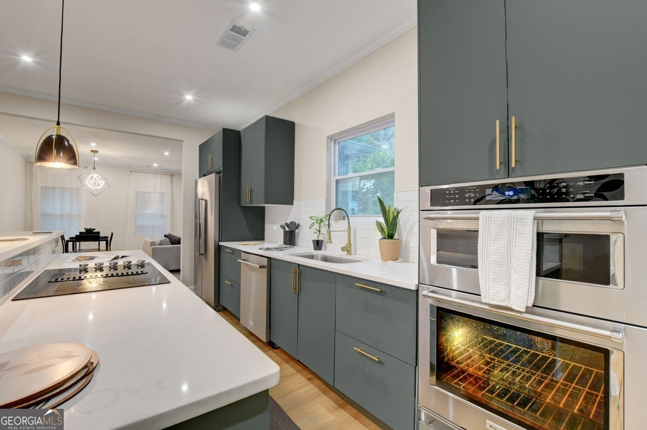 926 Avebury Drive East Point - 8