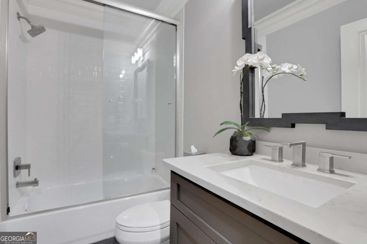 1326 Lanier Boulevard Atlanta - 70