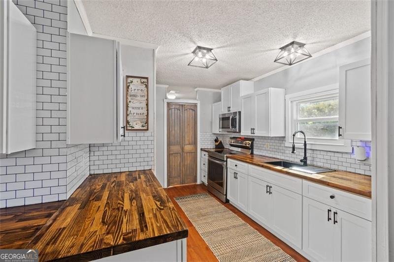 610 Old Henry Grady Road Dawsonville - 19