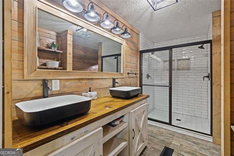 610 Old Henry Grady Road Dawsonville - 31
