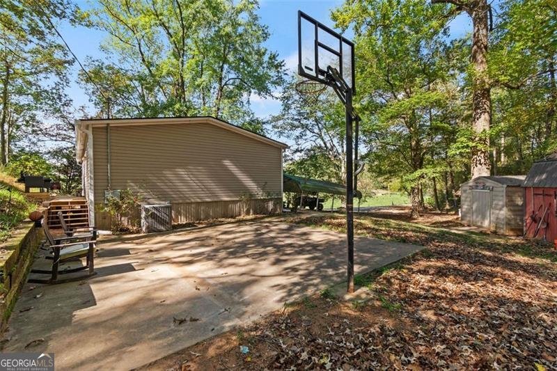 610 Old Henry Grady Road Dawsonville - 35