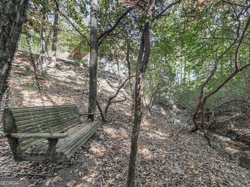 1166 Upper Sweetwater Trail White - 33