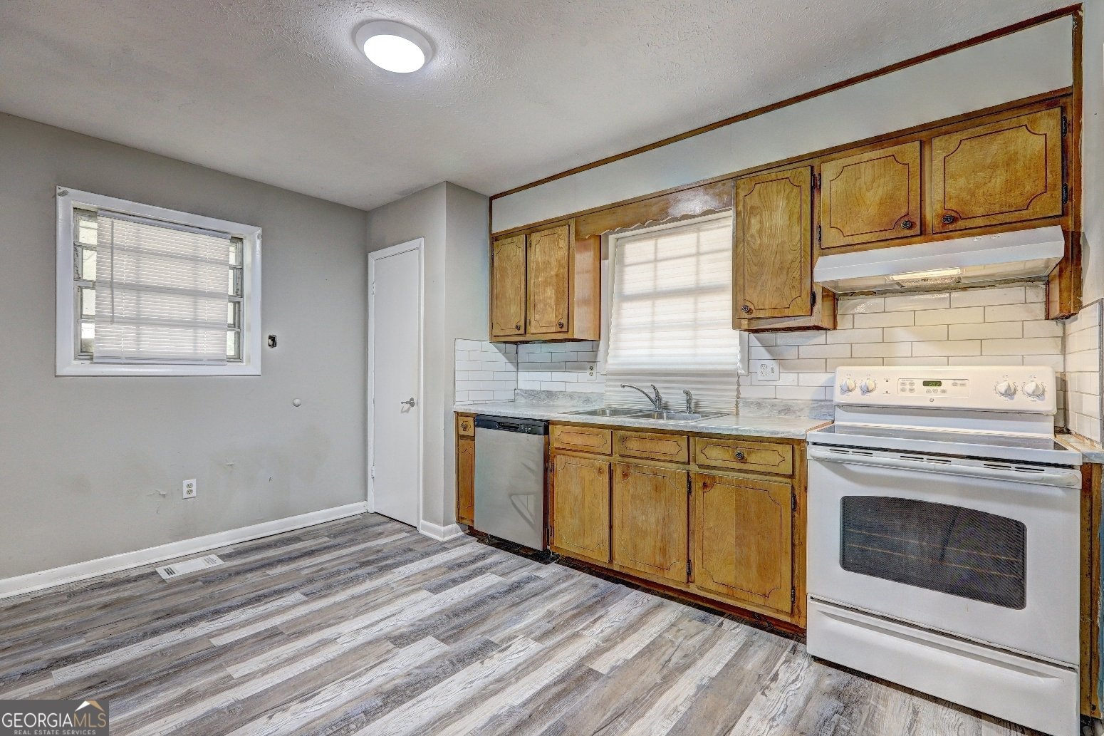 387 Lee Byrd Road Loganville - 1