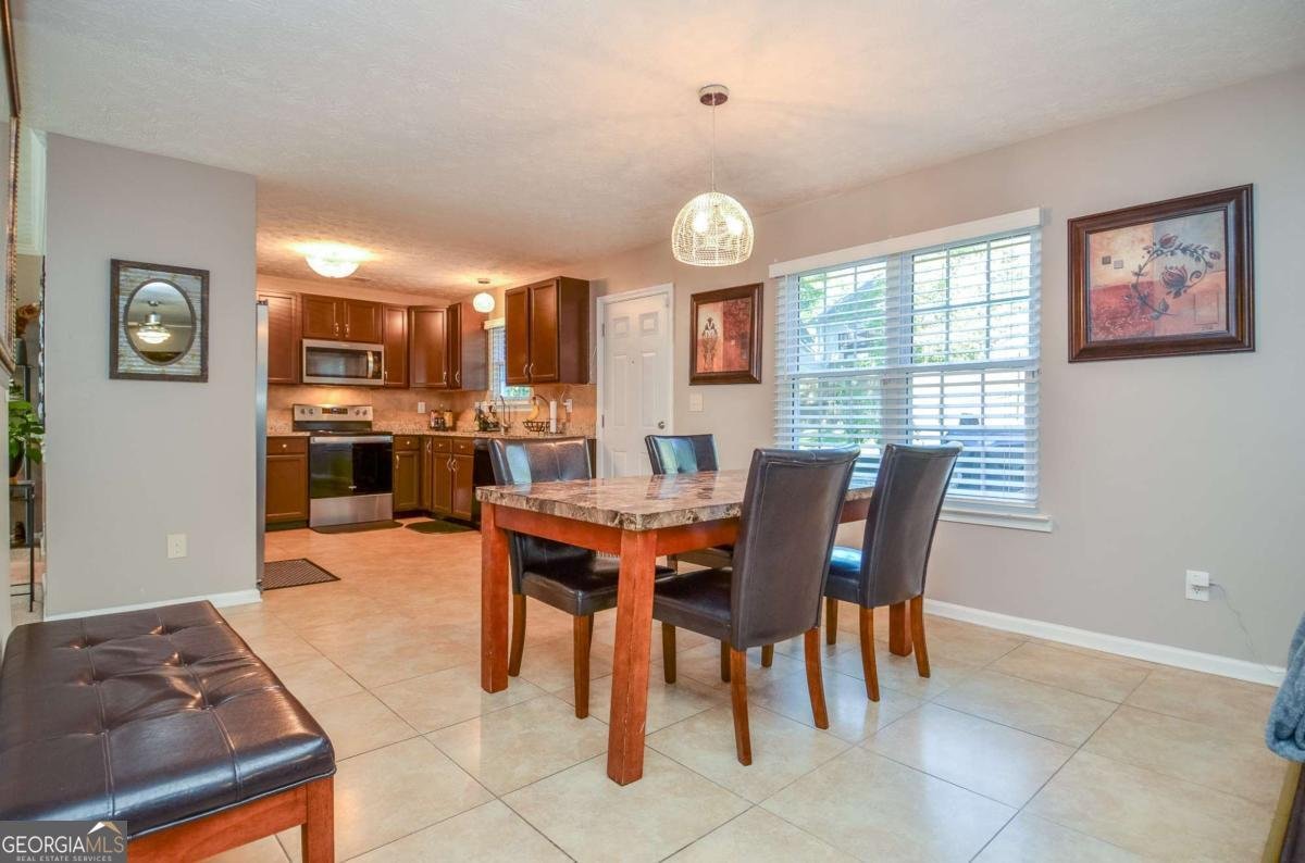 2381 Temple View Court Snellville - 16