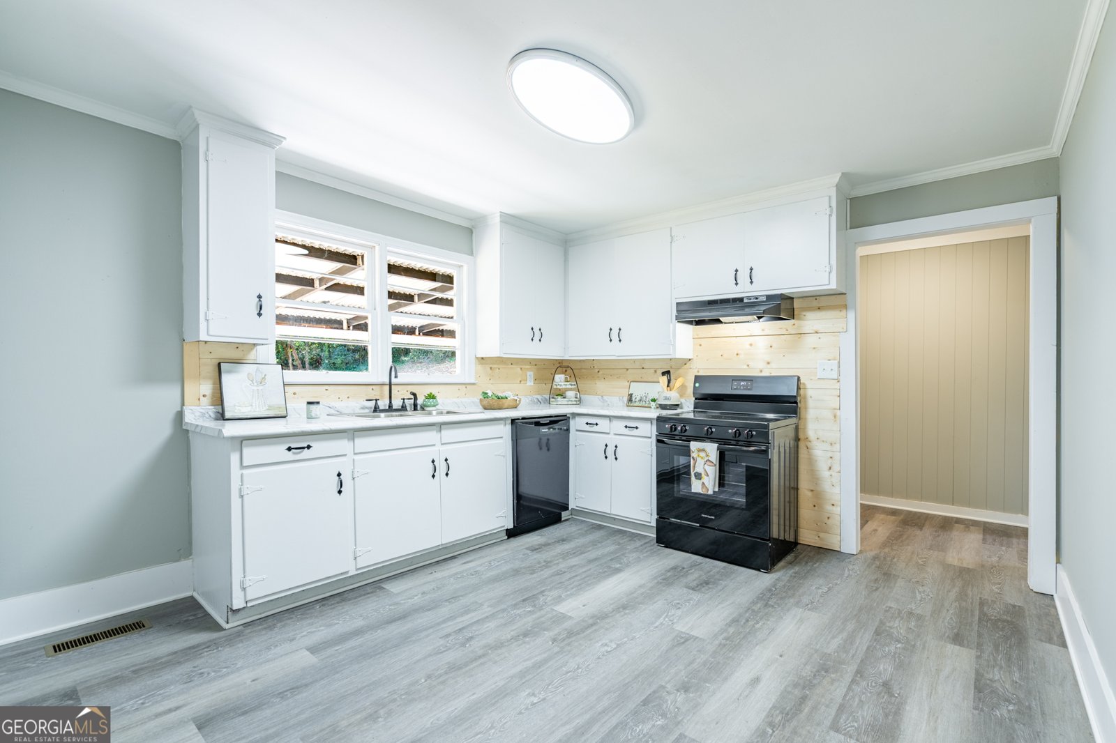 26 Lady Marian Drive Rome - 6