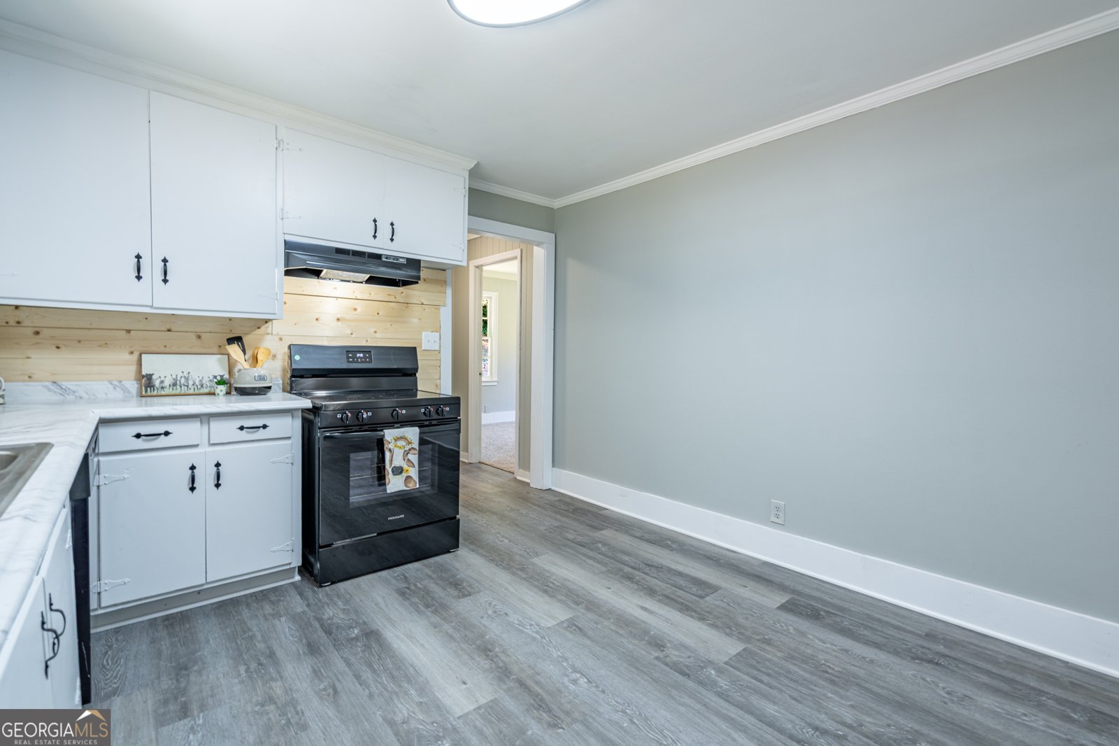 26 Lady Marian Drive Rome - 9