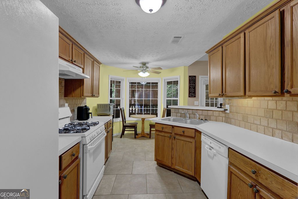 7343 Peacebrook Drive Flowery Branch - 11