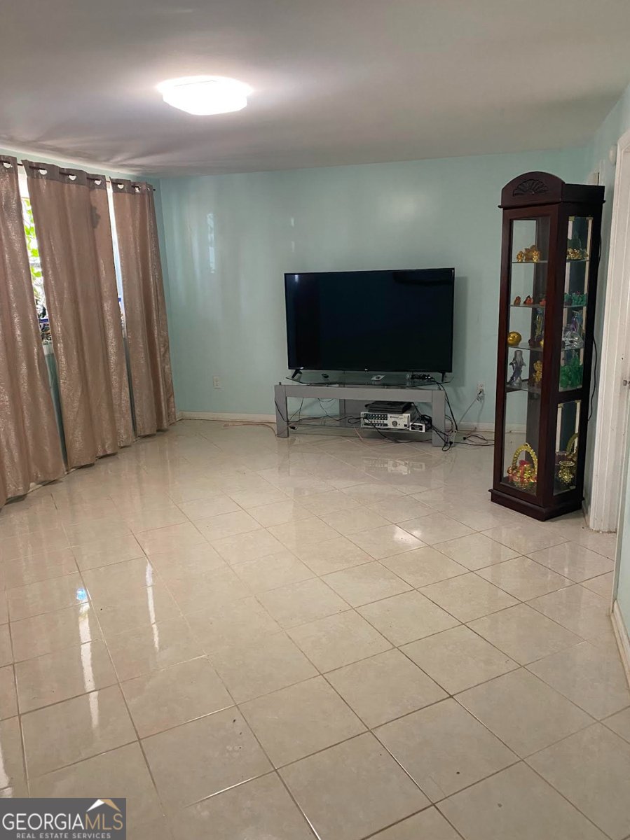 1025 Lynwood Place Forest Park - 11