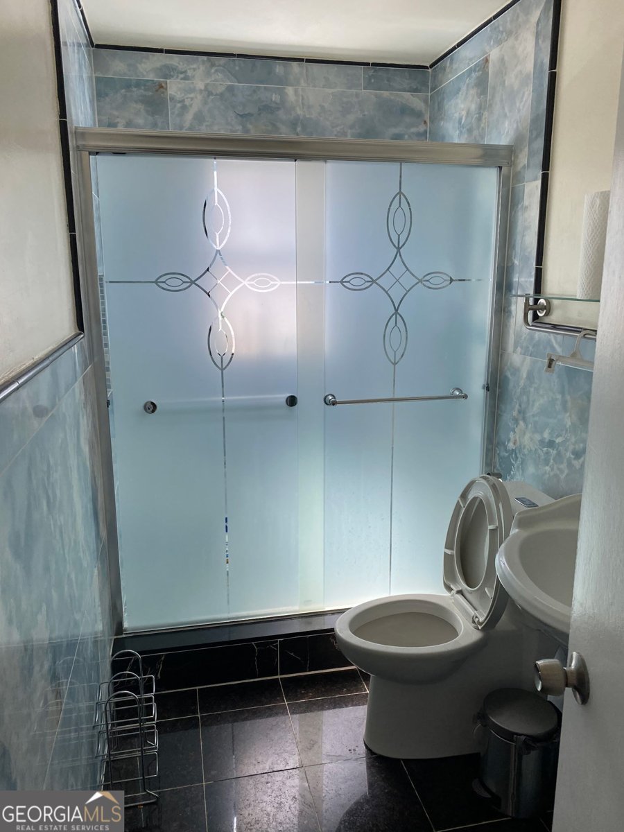 1025 Lynwood Place Forest Park - 16