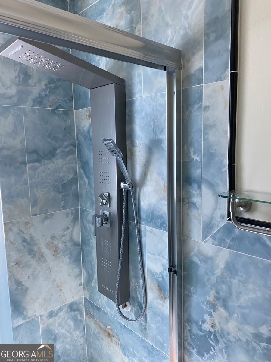 1025 Lynwood Place Forest Park - 18