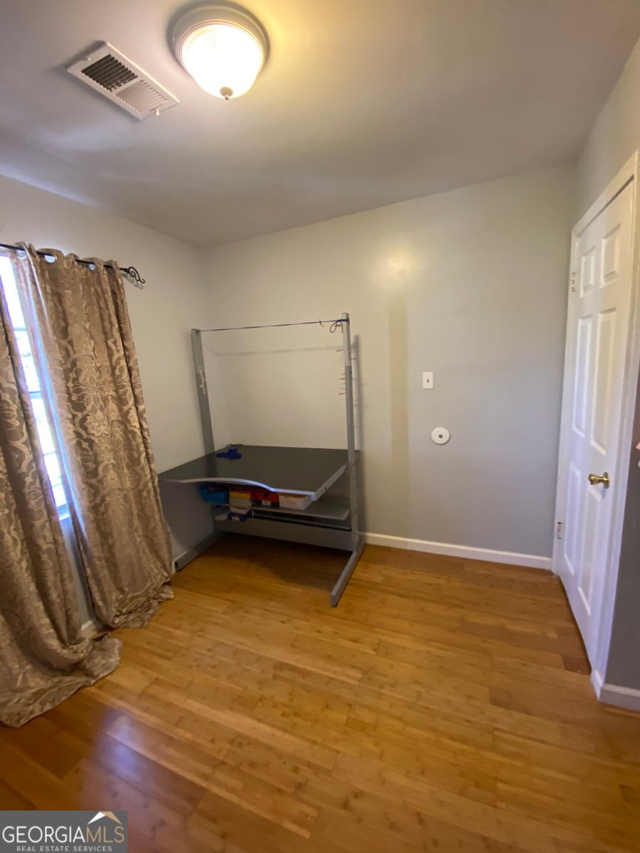 1025 Lynwood Place Forest Park - 3