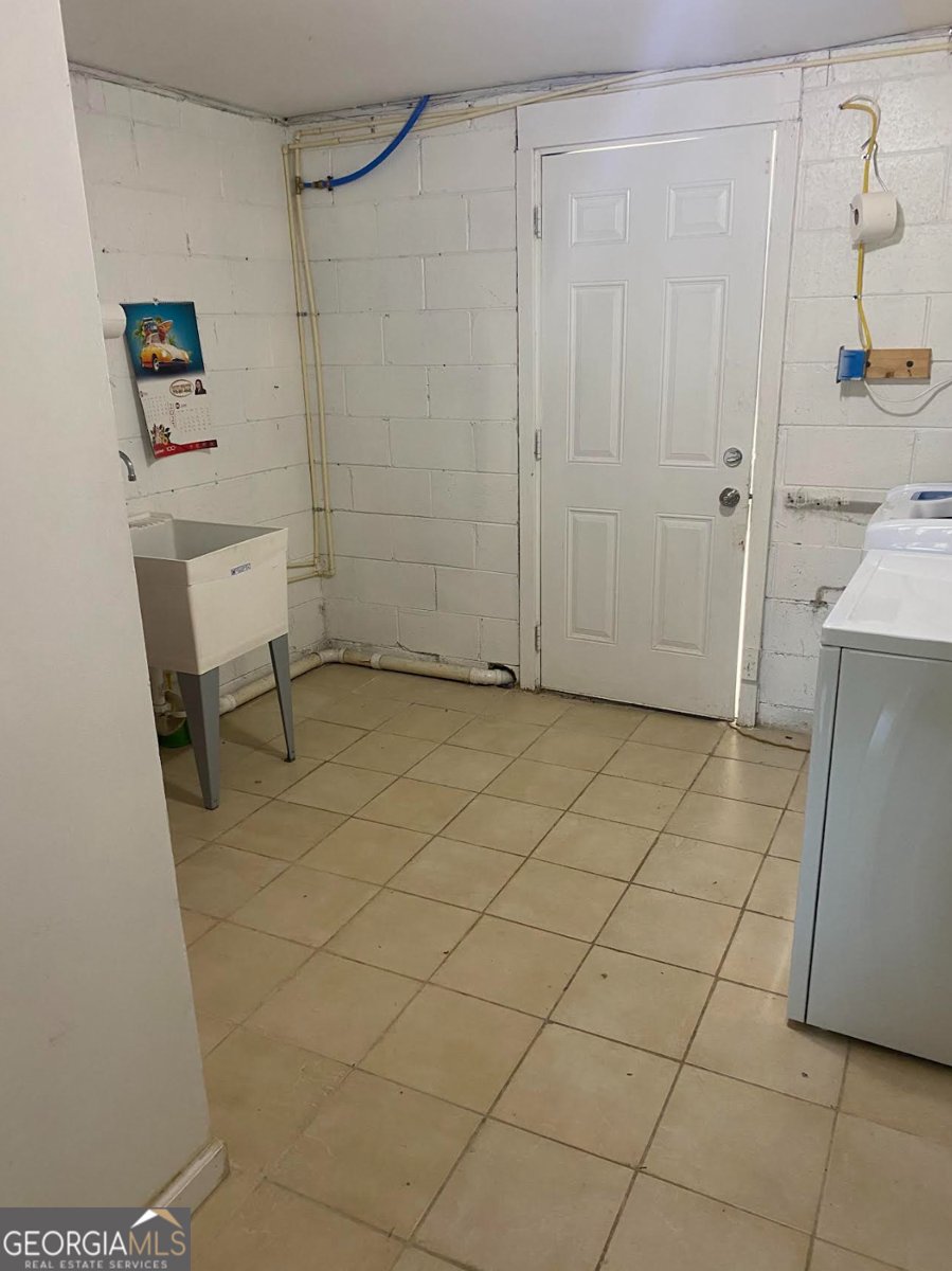 1025 Lynwood Place Forest Park - 31