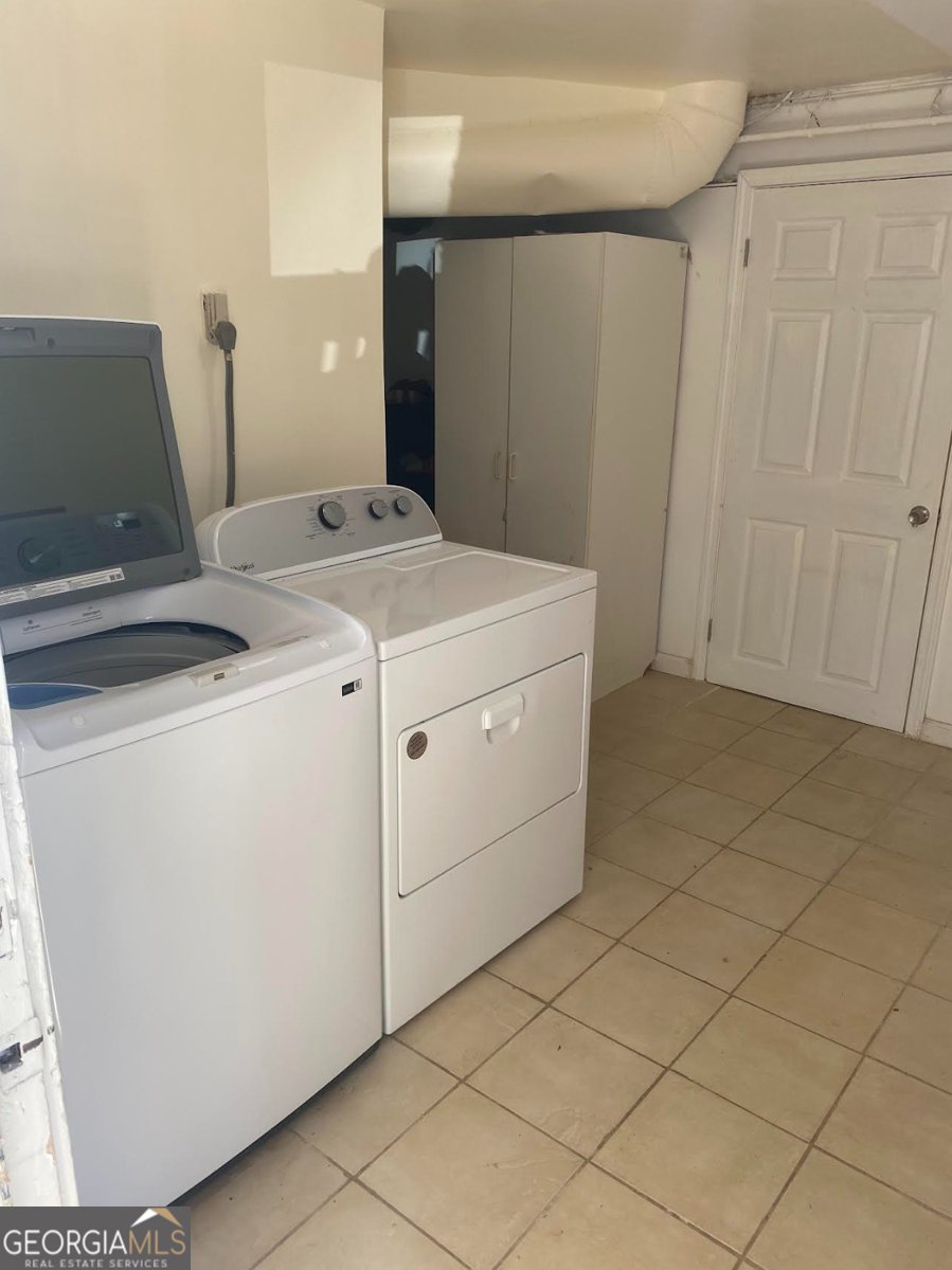 1025 Lynwood Place Forest Park - 32