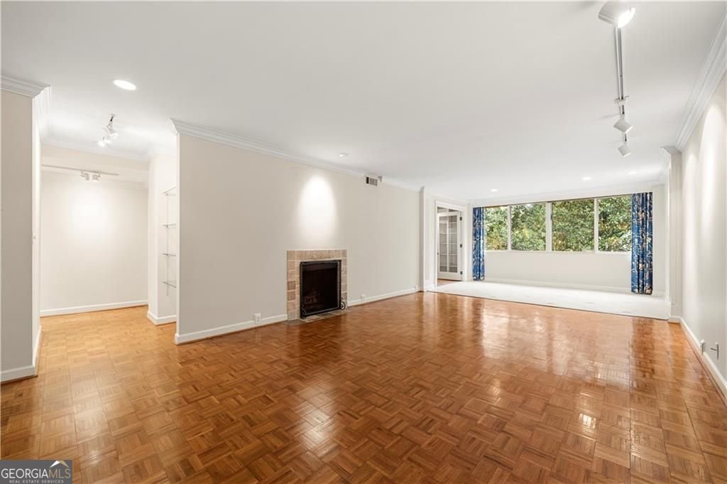 2734 Peachtree Road Atlanta - 2