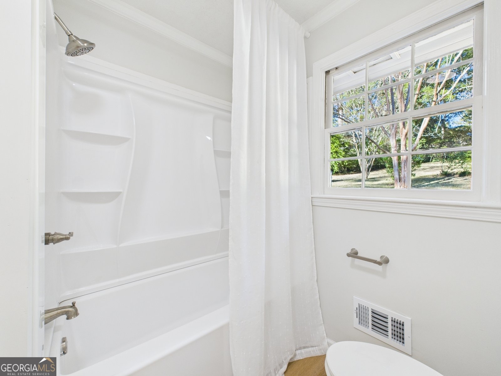 2973 Victoria Circle Macon - 27